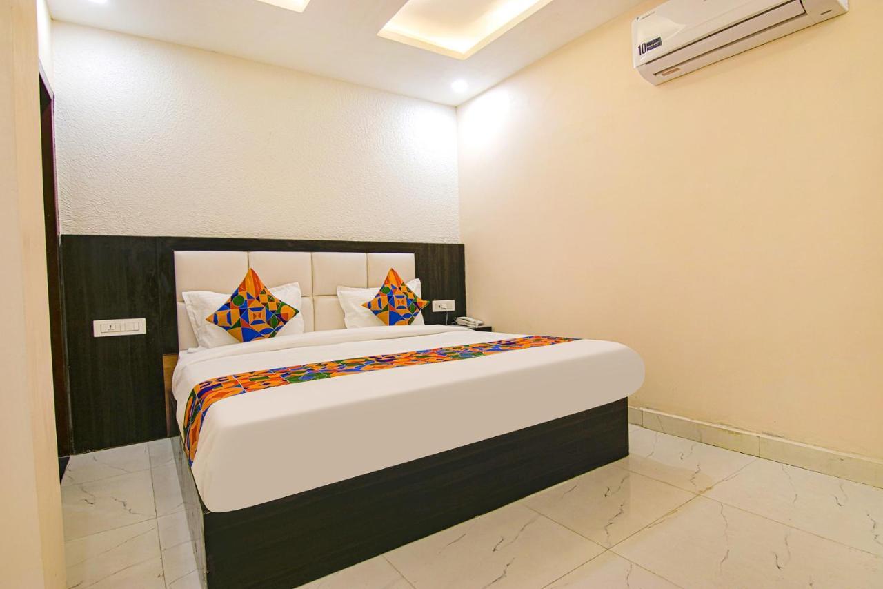 Fabhotel Palm Plaza Zirakpur Exterior foto